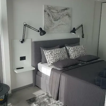 Apartman Vip, With Free Garage Parking Pula Exterior photo