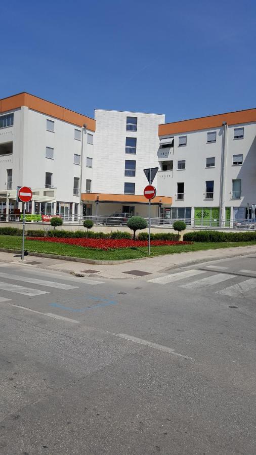 Apartment Vip, With Free Garage Parking