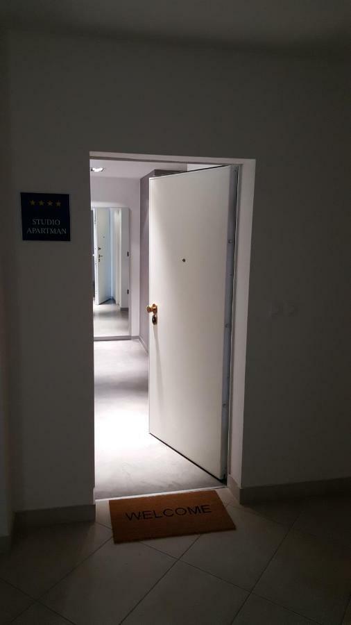 Vip, With Free Garage Parking Pula