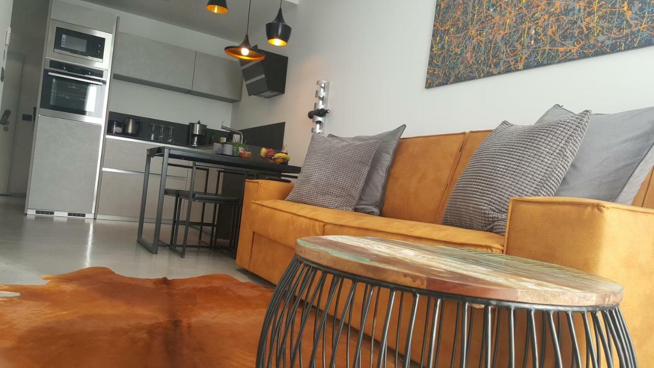 Apartment Vip, With Free Garage Parking Pula
