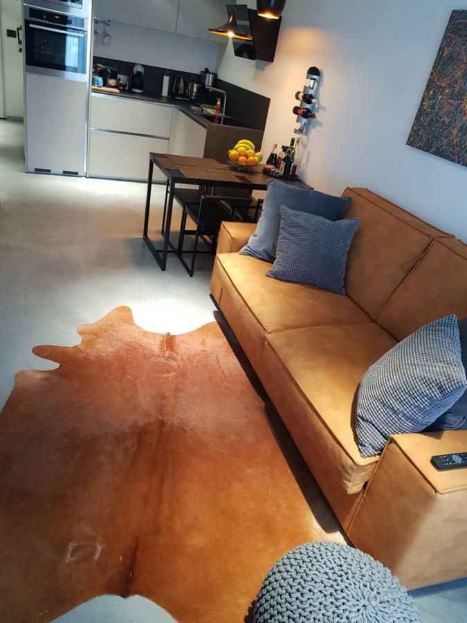 Apartment Vip, With Free Garage Parking