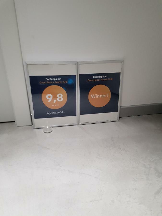 Apartment Vip, With Free Garage Parking Pula