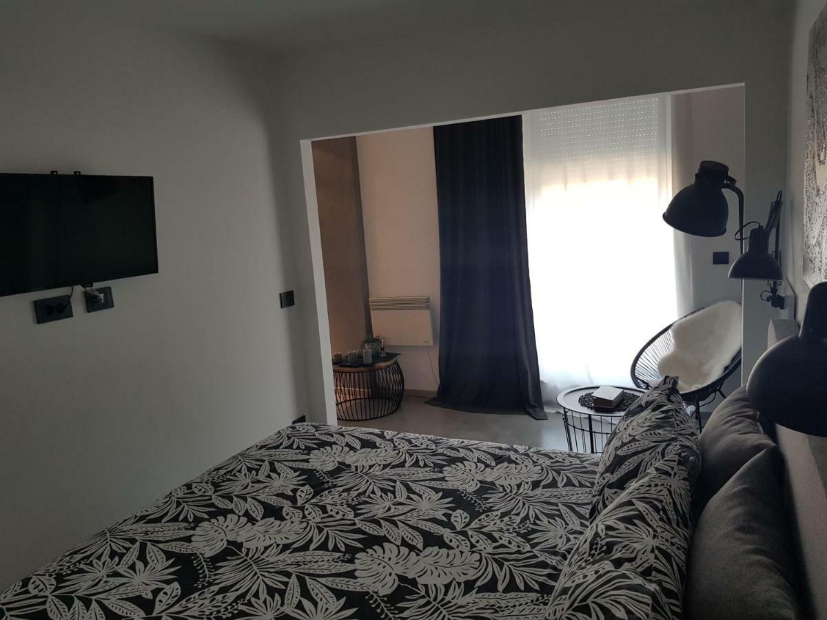 Apartment Vip, With Free Garage Parking *